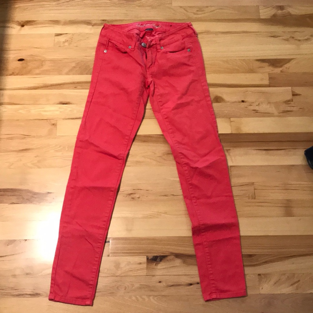 American Eagle hot pink skinny jeans